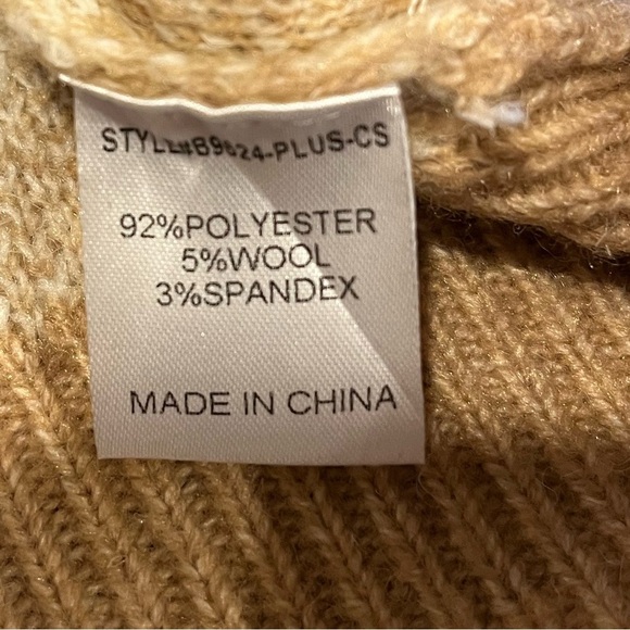 JODIFL – Beige & White Abstract Knit Sweater – Size 1X - Picture 3 of 8